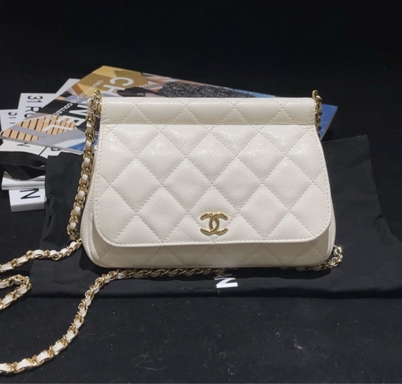 Chanel 22 Vanity Bag 白色貝殼包，荔枝紋牛皮，有塵袋-0