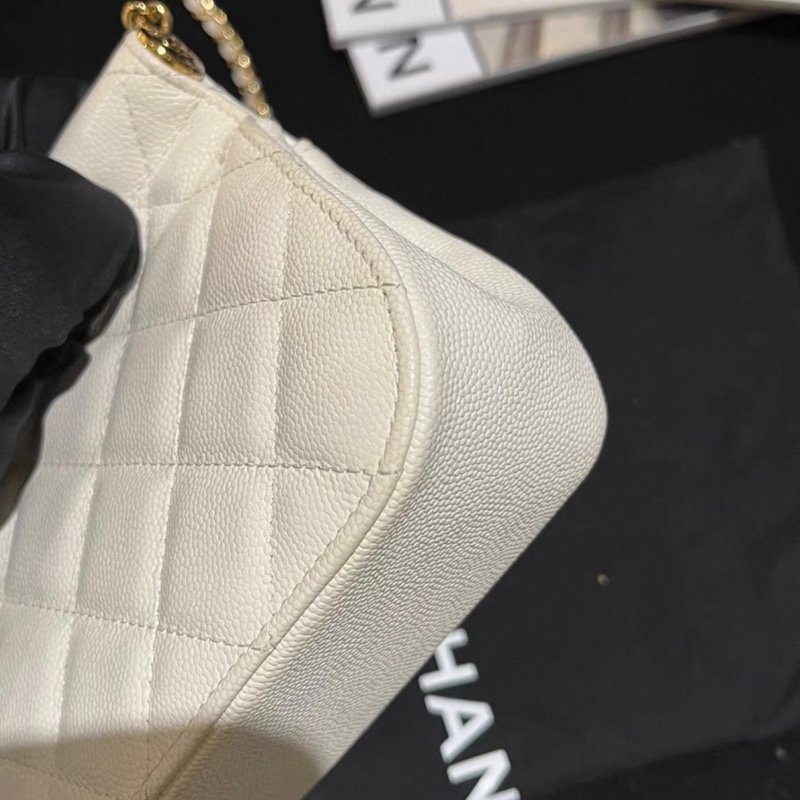 Chanel 22 Vanity Bag 白色貝殼包，荔枝紋牛皮，有塵袋-8