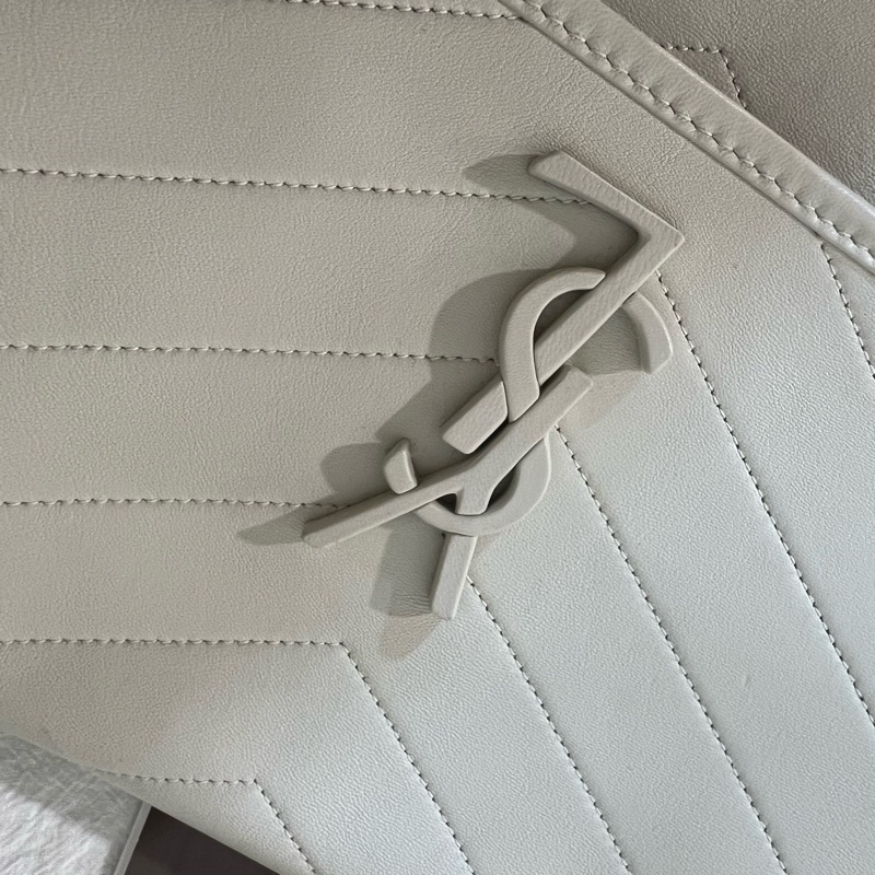 ෆ YSL NIKI 中號復古白🈶D扣-17