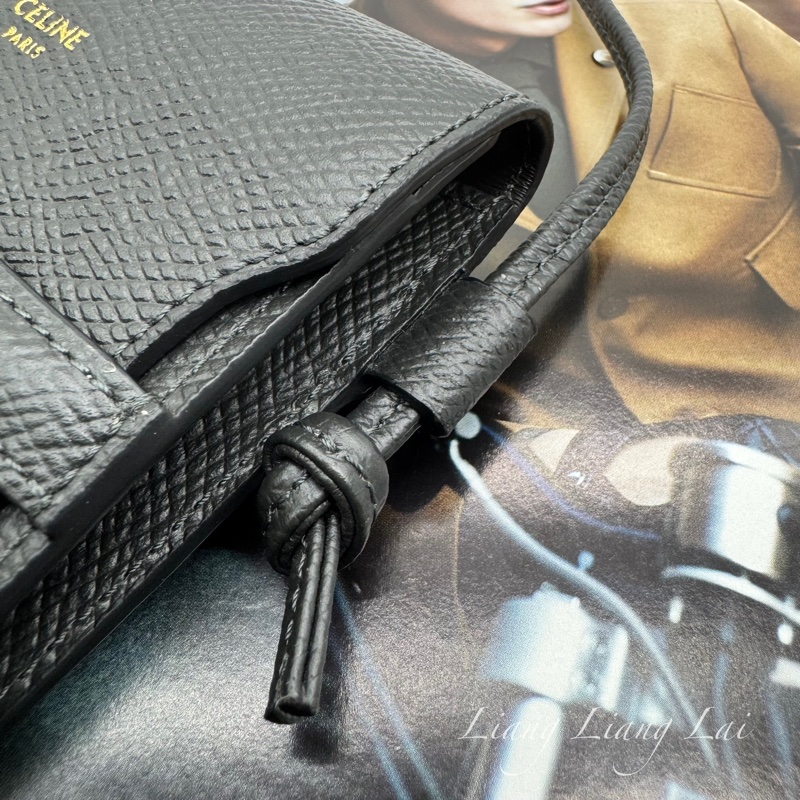 CELINE墨黑色牛皮手機斜背包-13
