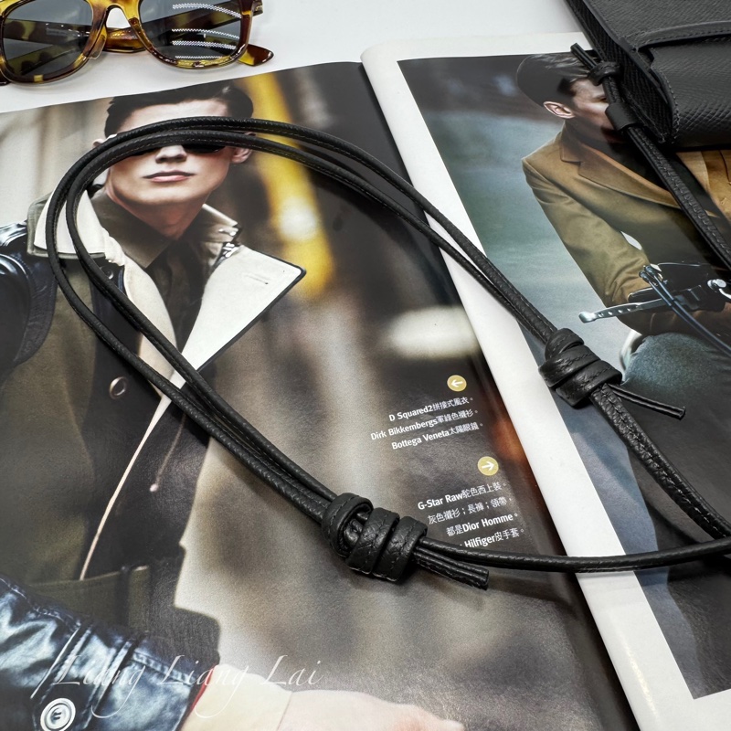 CELINE墨黑色牛皮手機斜背包-15