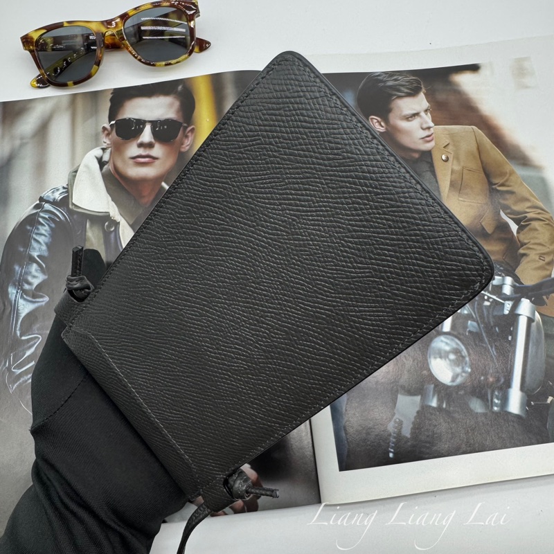 CELINE墨黑色牛皮手機斜背包-19