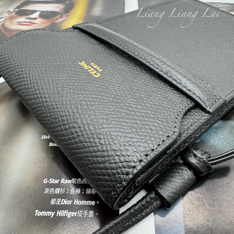 CELINE墨黑色牛皮手機斜背包-24