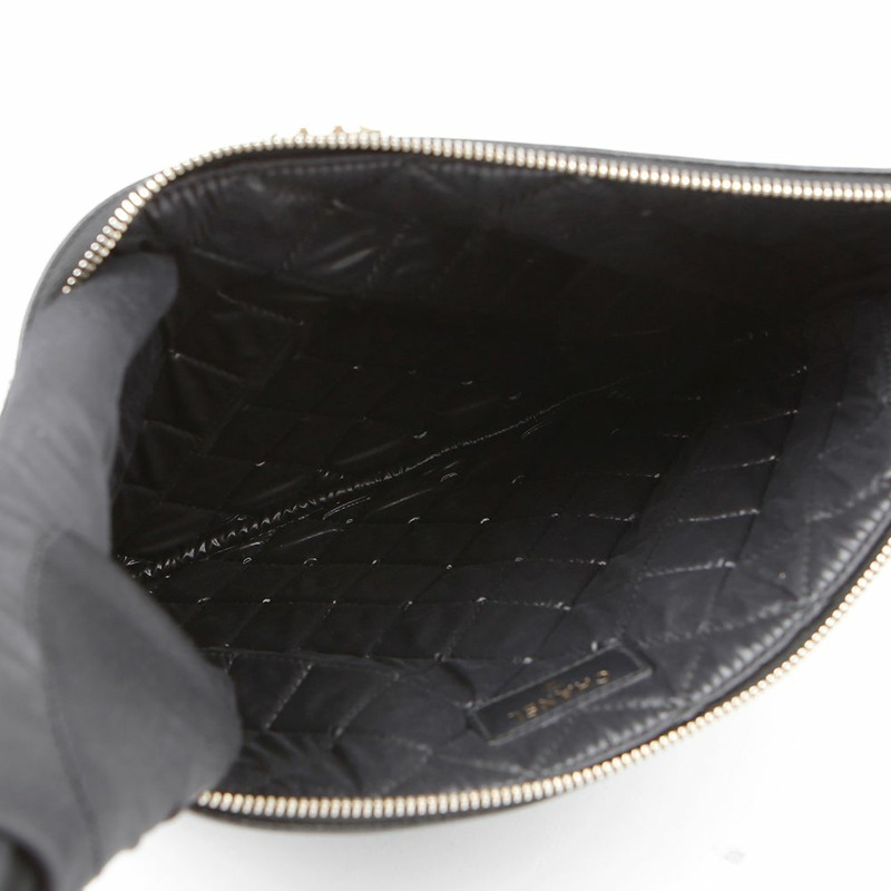 CHANEL 魚子醬皮男孩新款中型手拿包 A84406-9