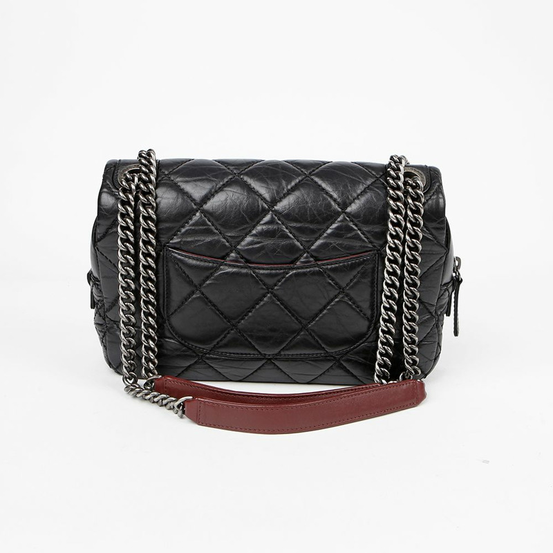 CHANEL 柴犬翻蓋肩斜背包-3
