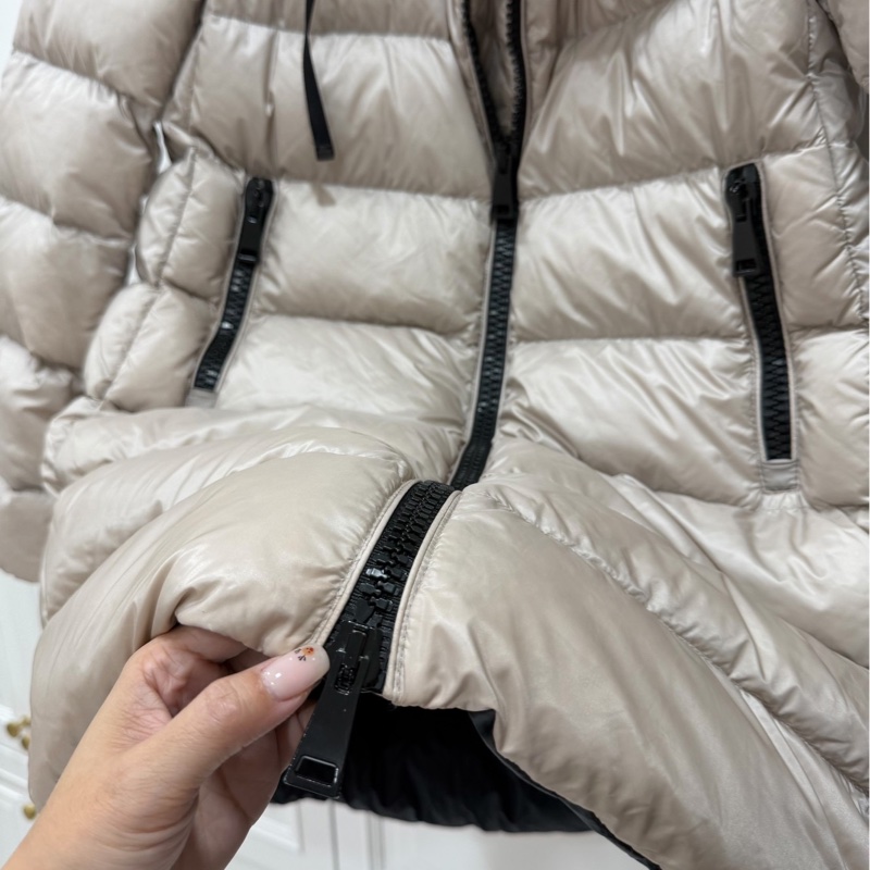 Moncler Suyen 卡其 米色 長版 鵝絨 長版羽絨 羽絨外套 夾克 長版外套 外套-12