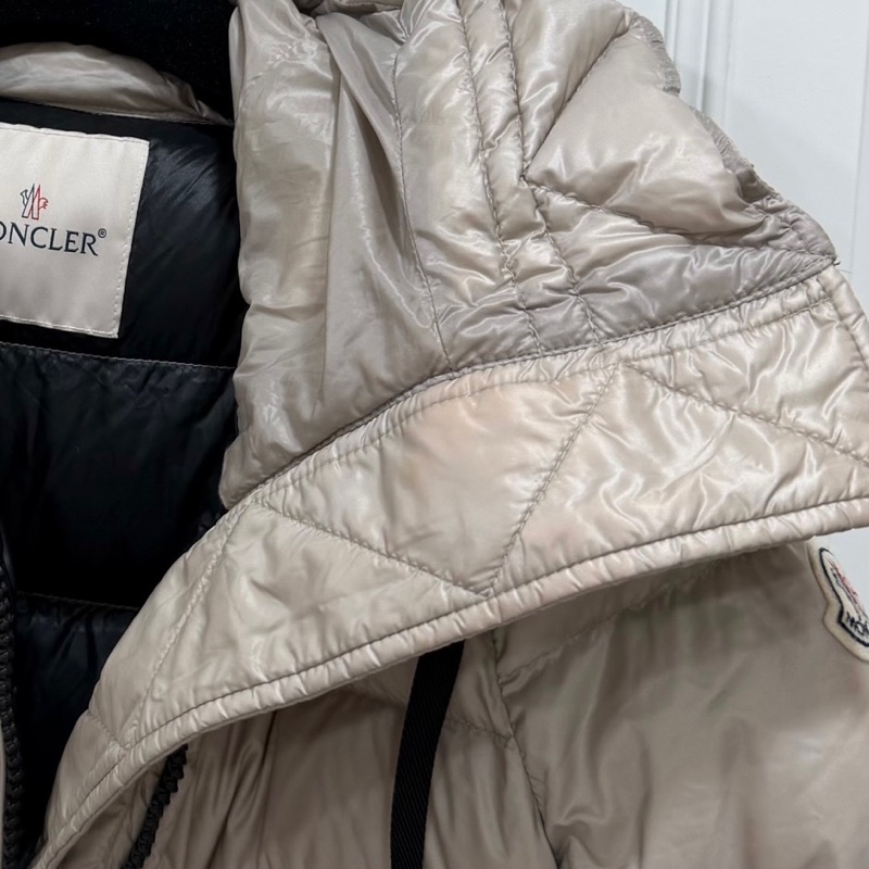 Moncler Suyen 卡其 米色 長版 鵝絨 長版羽絨 羽絨外套 夾克 長版外套 外套-27