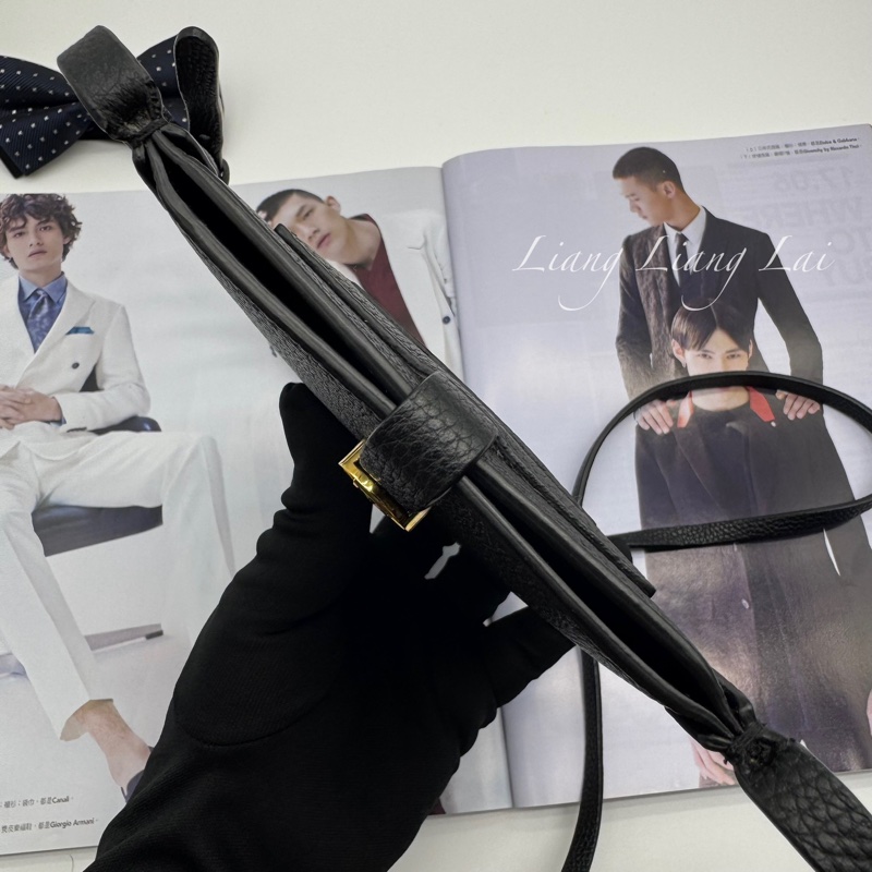 BURBERRY ANNE皮革手機包-13