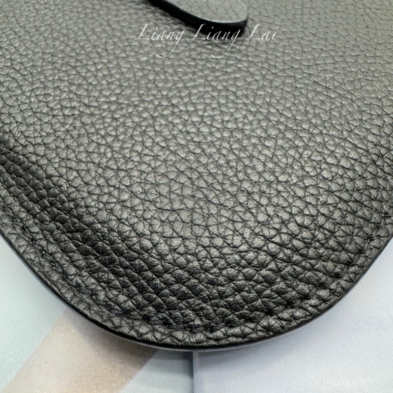 BURBERRY ANNE皮革手機包-22