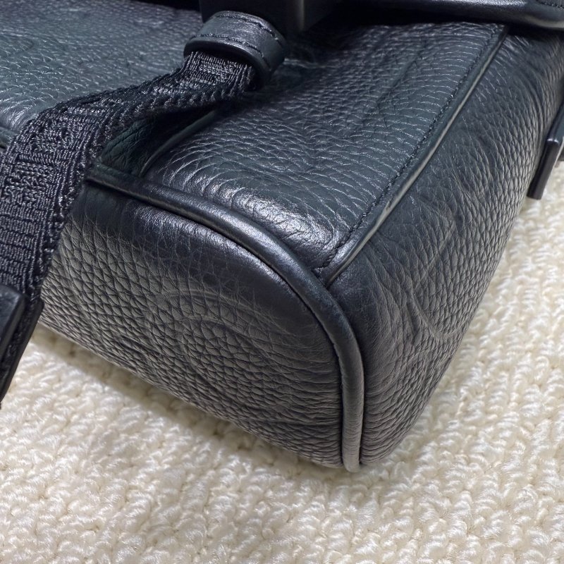 DIOR - 黑色牛皮Hit The Road郵差包-11