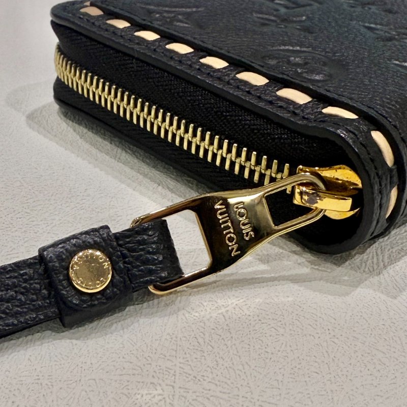Louis Vuitton - 黑色牛皮壓紋白邊拉鍊長夾-10