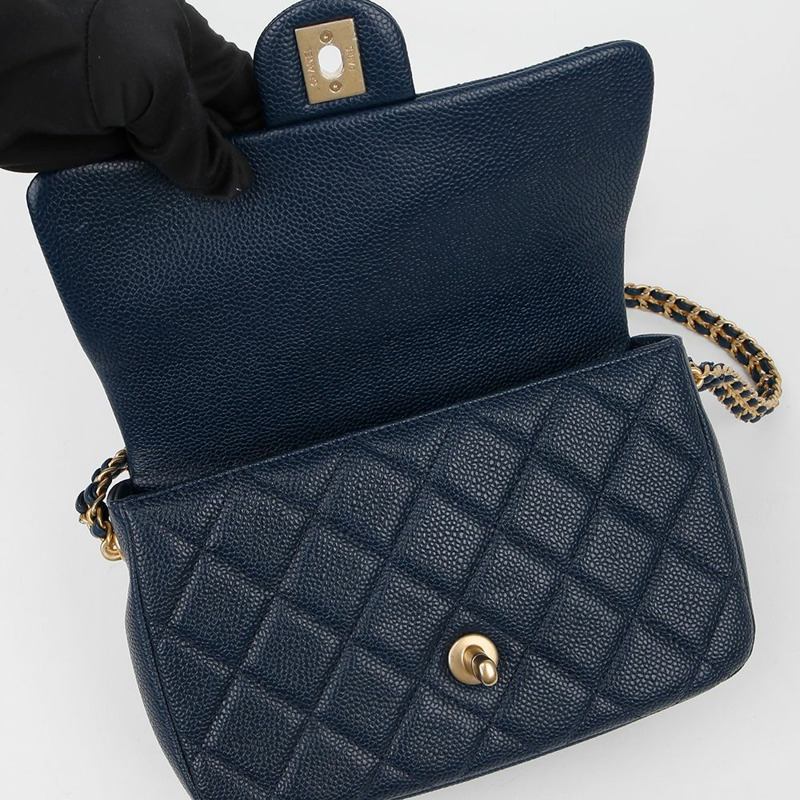 CHANEL 魚子醬紋皮革鏈條翻蓋肩斜背包 AS2528-8