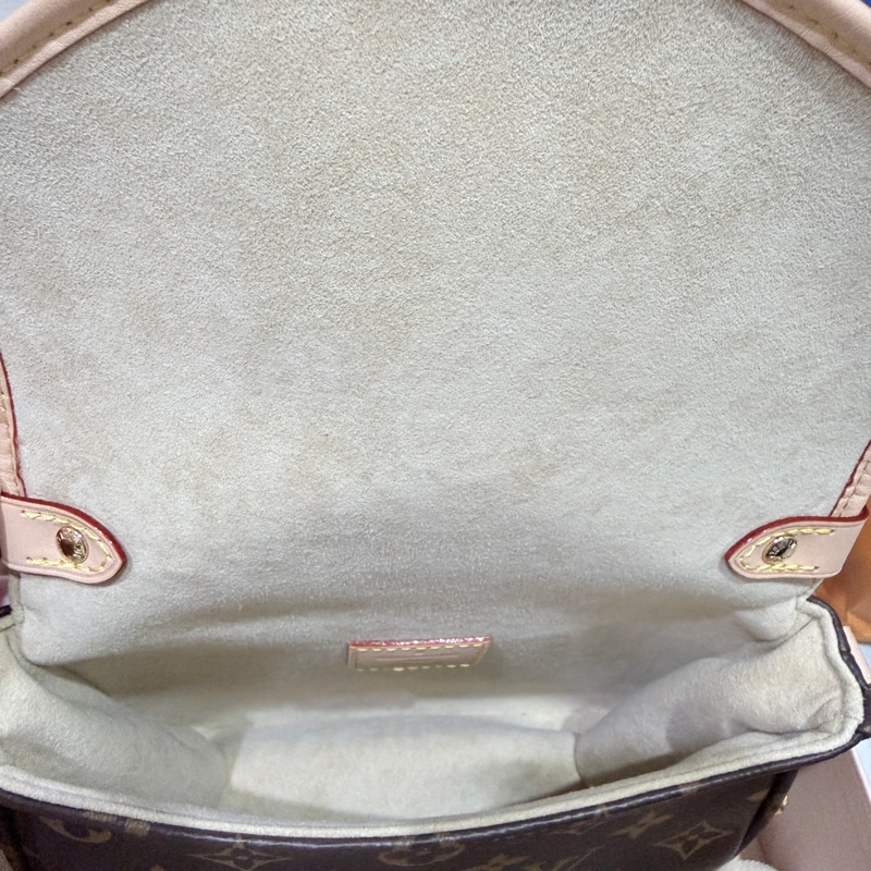 LV 路易威登。M46740 Saumur BB 馬鞍包❤️9.8-11