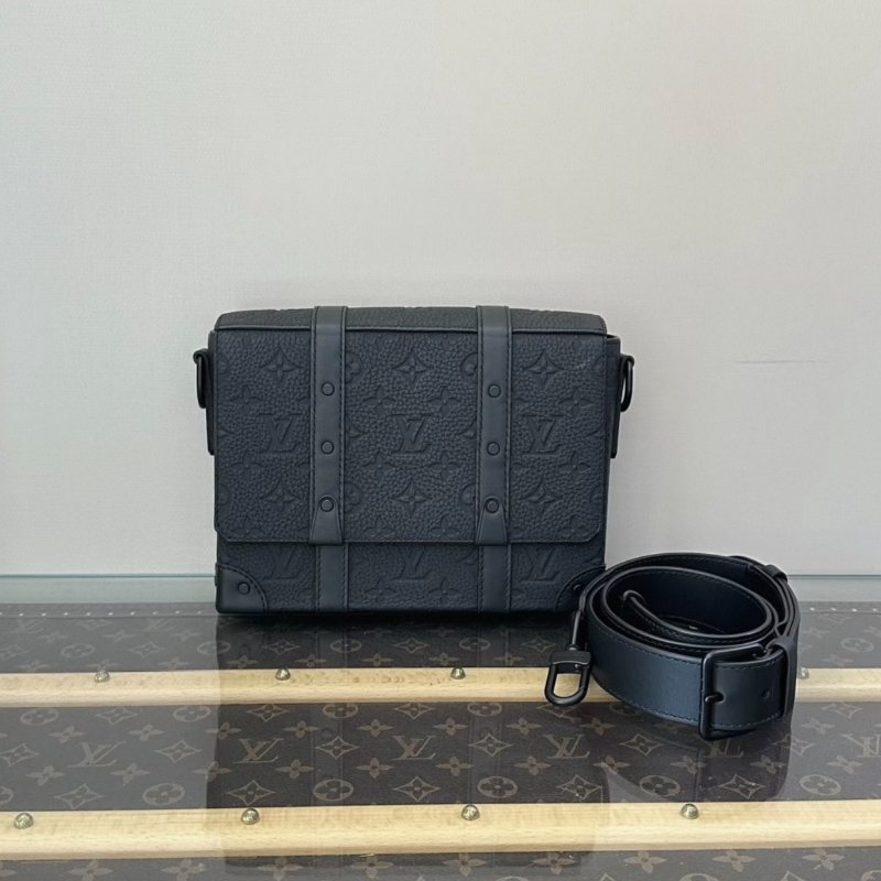 LV so black老花壓紋trunk肩背斜背郵差包 芯片款 24*17*6 99新配件塵袋-0