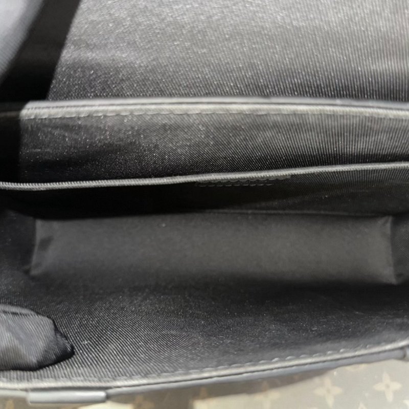 LV so black老花壓紋trunk肩背斜背郵差包 芯片款 24*17*6 99新配件塵袋-5