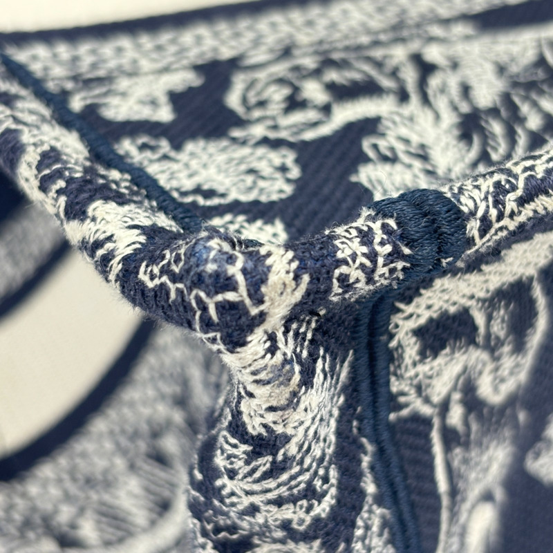 藍/白色 刺繡帆布 Book Tote 小號 手提包【Dior 迪奧】-10