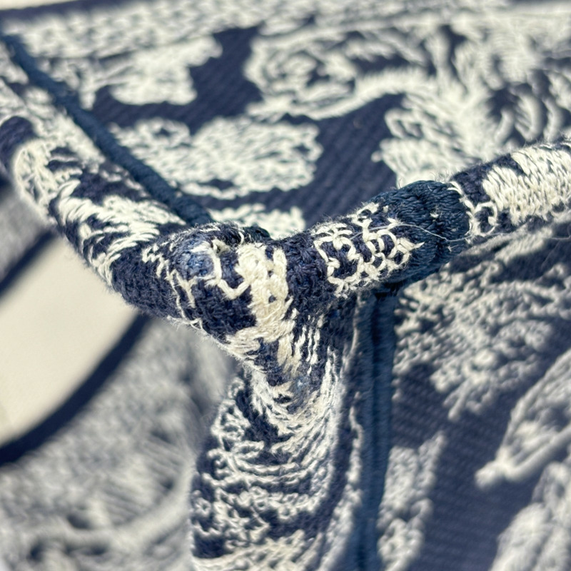 藍/白色 刺繡帆布 Book Tote 小號 手提包【Dior 迪奧】-12