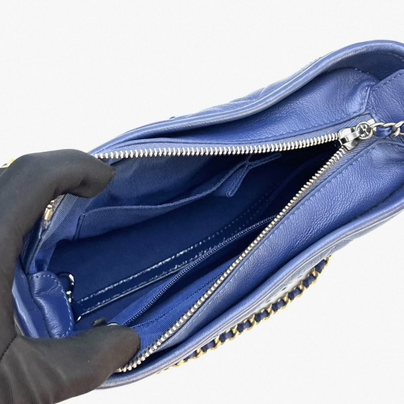 CHANEL 藍金流浪小號漸變油蠟牛肩背斜背包20*16*9 98新配件塵袋保卡-4