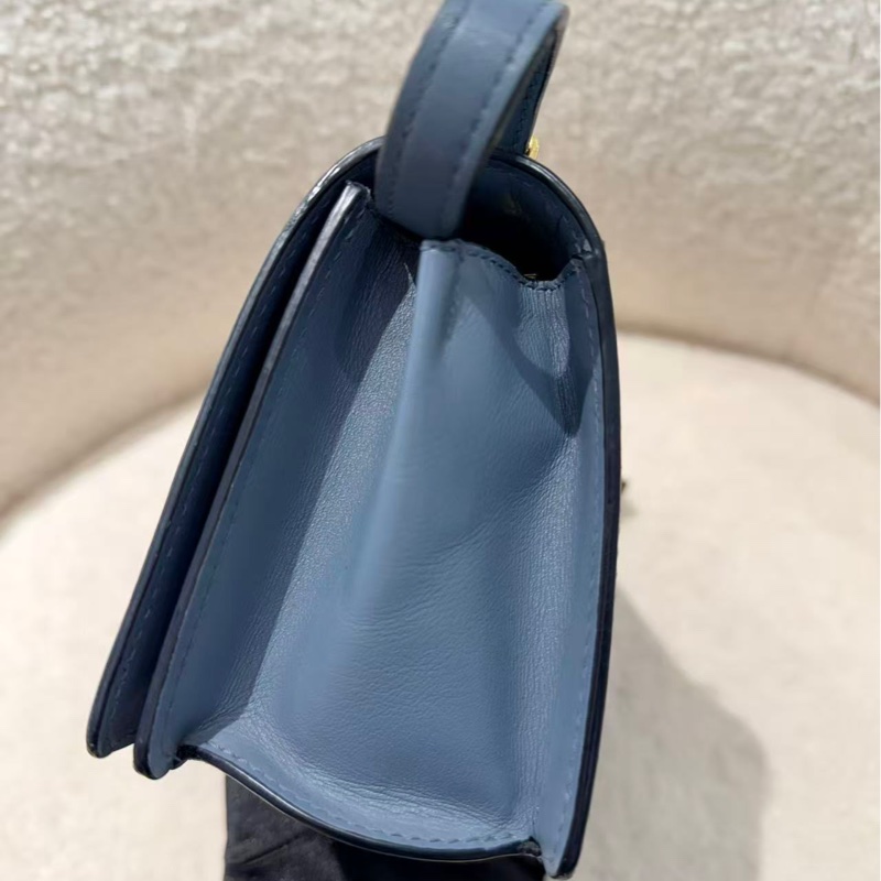 Loewe Barcelona霧霾藍三角包小號  19*7*12cm 98新配件塵袋-1