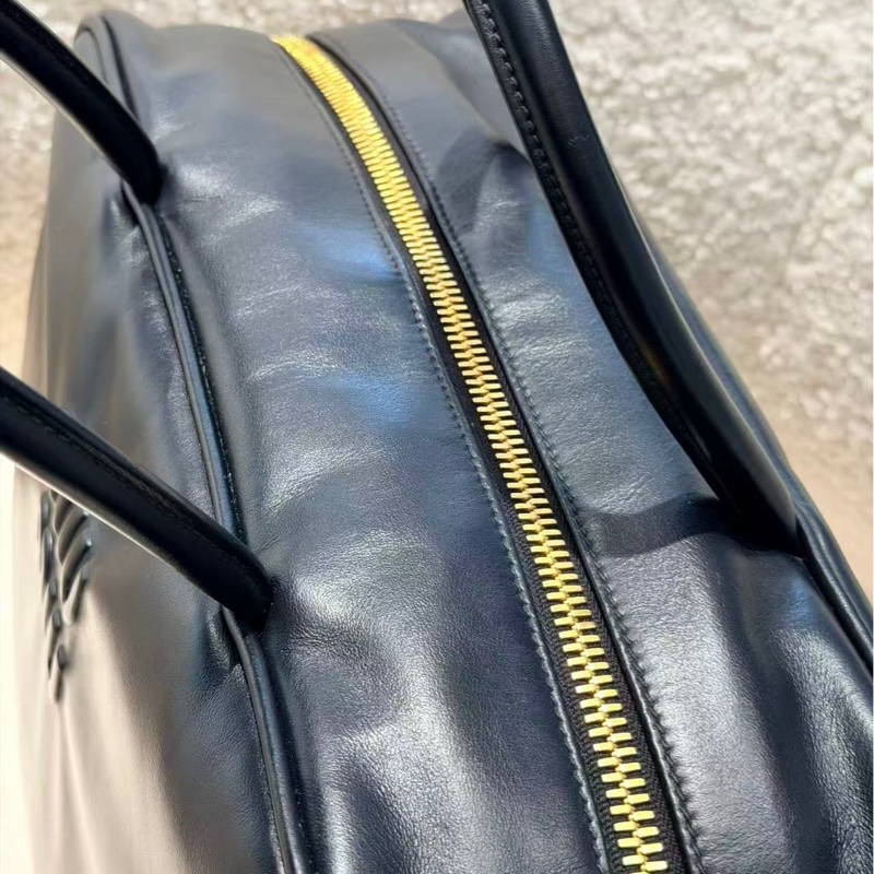 Miumiu黑色公事包  33*21芯片款 98新配件塵袋-3