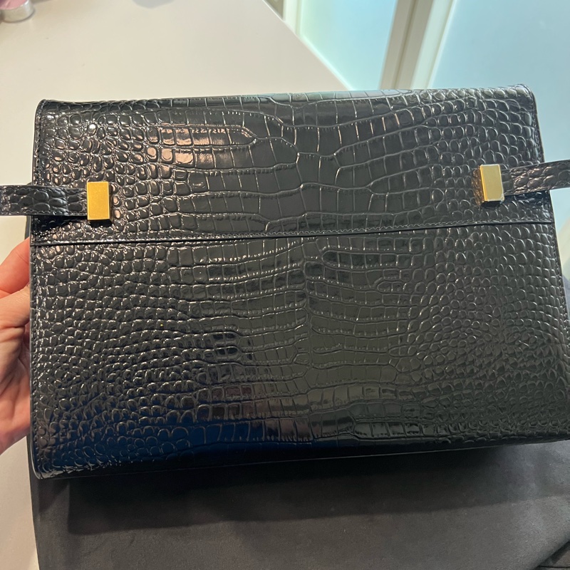 YSL曼哈頓黑金壓紋包-11