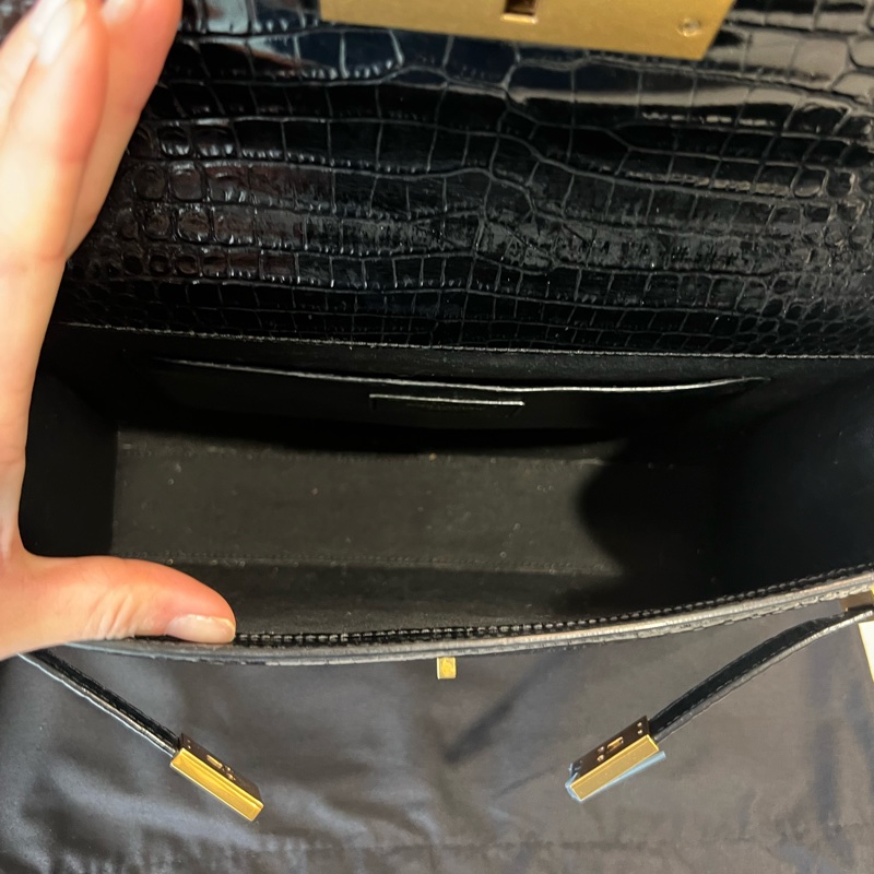 YSL曼哈頓黑金壓紋包-14