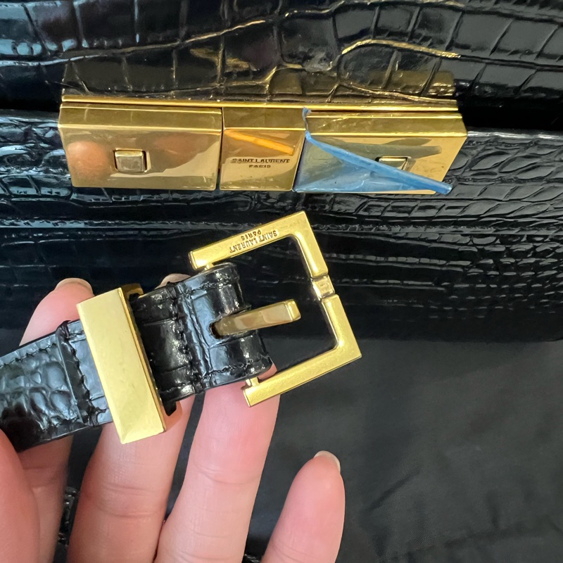 YSL曼哈頓黑金壓紋包-17