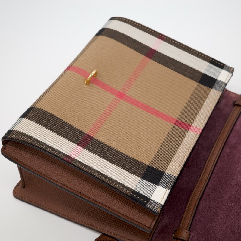 Burberry 巴寶麗 Macken 格紋金屬釦掀蓋 焦糖色 咖色 牛皮 郵差包 斜背包-11