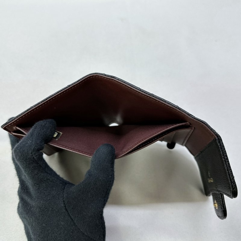 CHANEL 經典荔枝金牛三折短夾-4