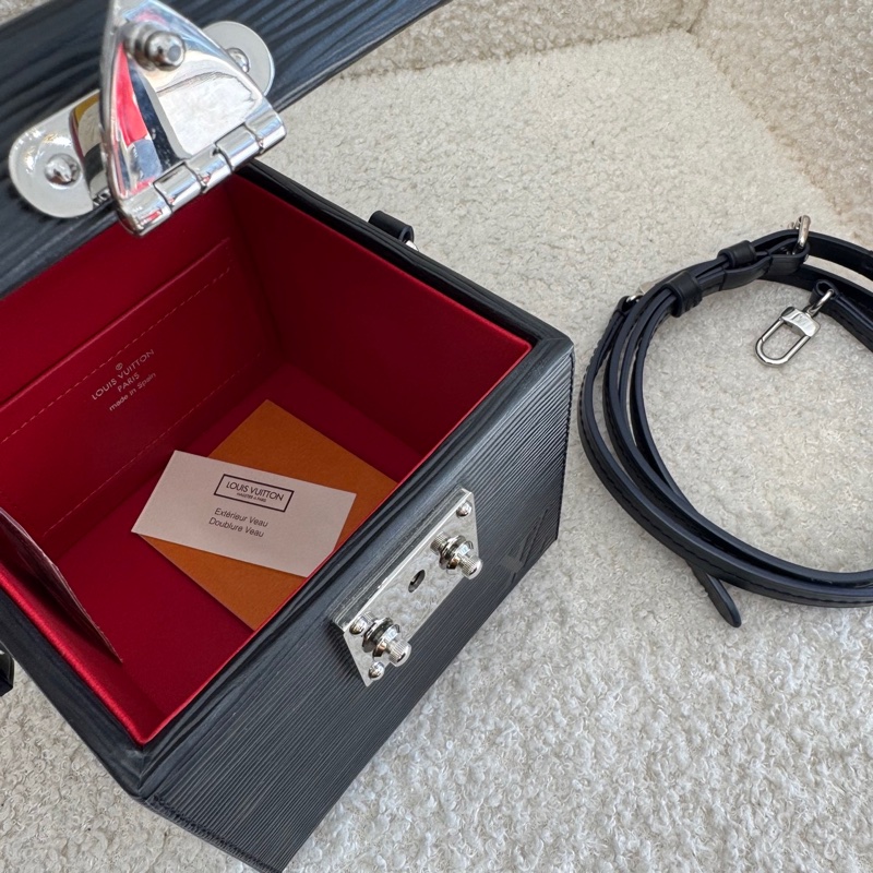 LV黑色bleecker box 水波紋秀款硬盒子 99新配件塵袋-1