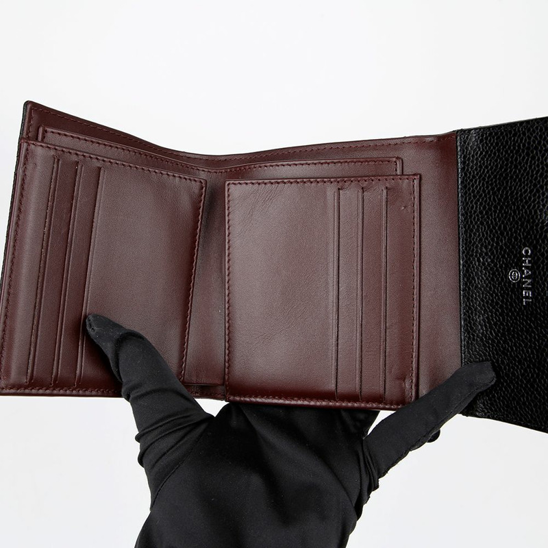 CHANEL 魚子醬紋經典雙折皮夾 A82288-7