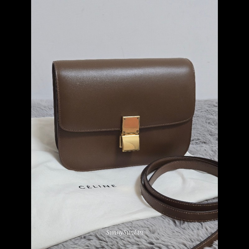 Celine box classic ​🔥 經典雋永！Céline Classic Box Bag 中號 棕色金扣 駝色 焦糖色豆腐包 斜背包 肩背包  🈶盒裝購證-9