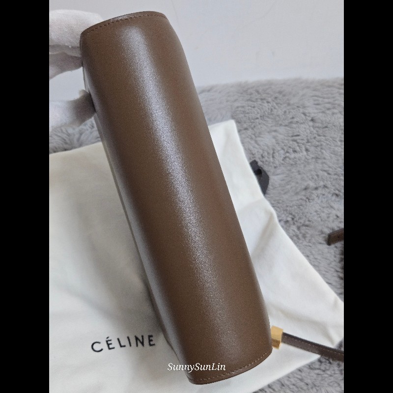 Celine box classic ​🔥 經典雋永！Céline Classic Box Bag 中號 棕色金扣 駝色 焦糖色豆腐包 斜背包 肩背包  🈶盒裝購證-18