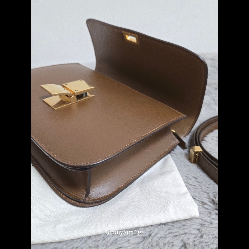 Celine box classic ​🔥 經典雋永！Céline Classic Box Bag 中號 棕色金扣 駝色 焦糖色豆腐包 斜背包 肩背包  🈶盒裝購證-25
