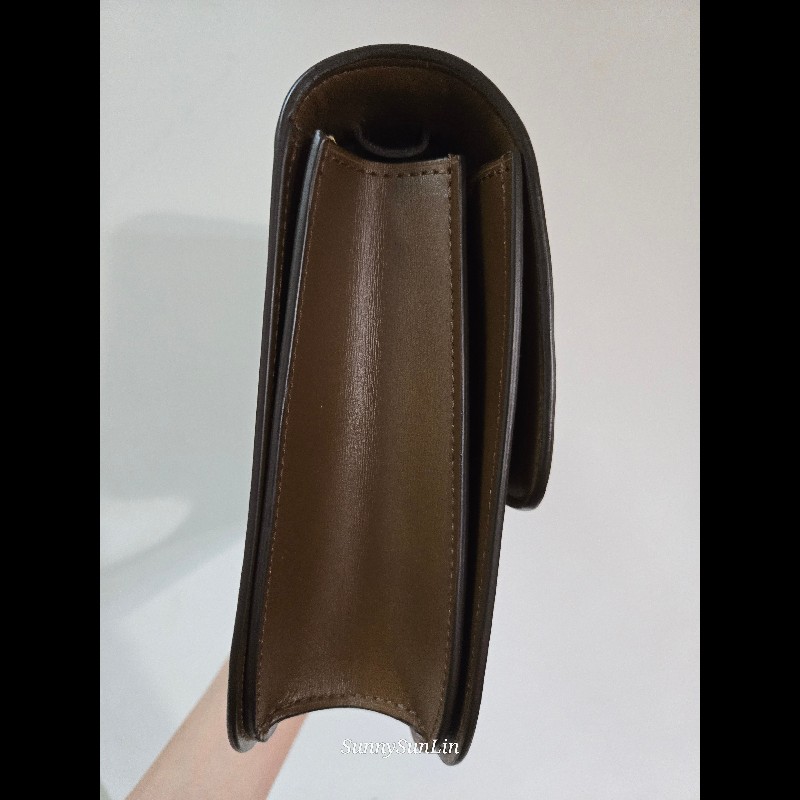 Celine box classic ​🔥 經典雋永！Céline Classic Box Bag 中號 棕色金扣 駝色 焦糖色豆腐包 斜背包 肩背包  🈶盒裝購證-27
