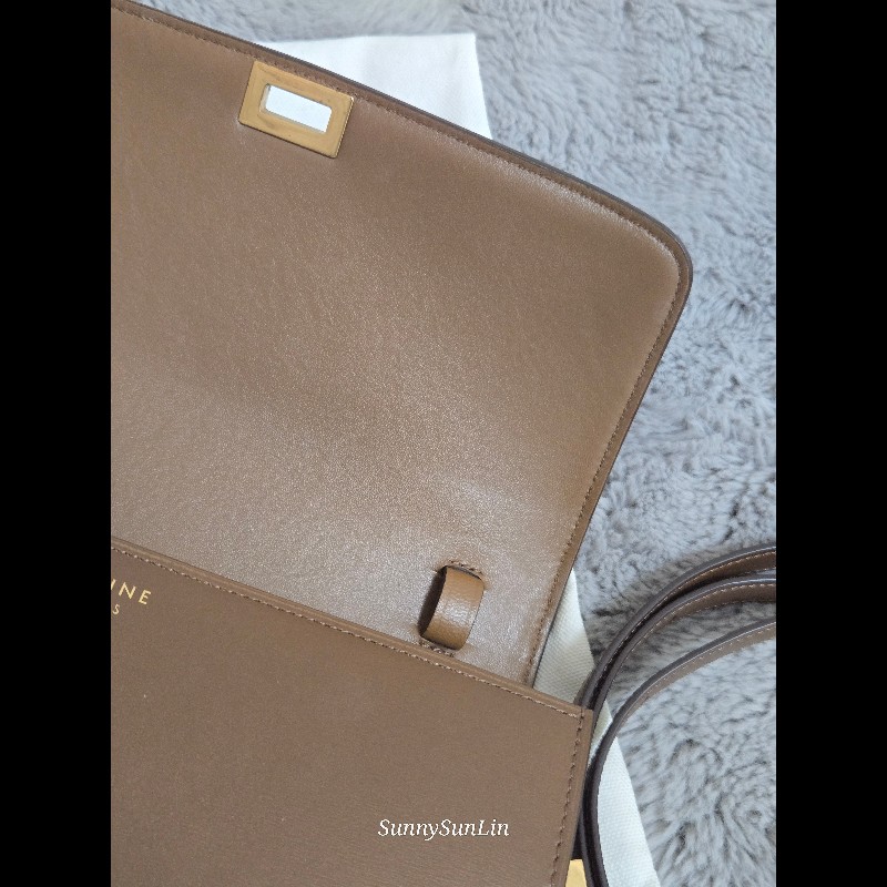 Celine box classic ​🔥 經典雋永！Céline Classic Box Bag 中號 棕色金扣 駝色 焦糖色豆腐包 斜背包 肩背包  🈶盒裝購證-32