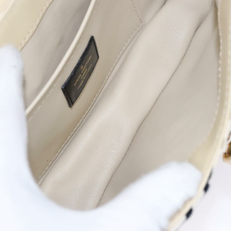 【日本直送】路易威登 Monogram Charm Pochette Lover 手袋 象牙色 M95194 LV Auth BA333SAV-9