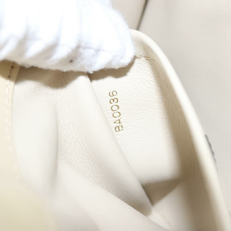 【日本直送】路易威登 Monogram Charm Pochette Lover 手袋 象牙色 M95194 LV Auth BA333SAV-10