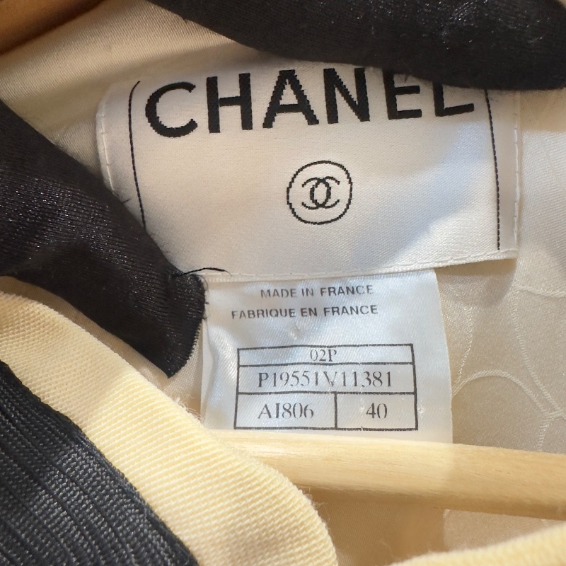 【美收精品】CHANEL 米白色黑邊西裝外套 4-513-4