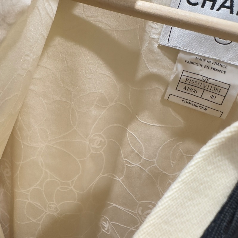 【美收精品】CHANEL 米白色黑邊西裝外套 4-513-9