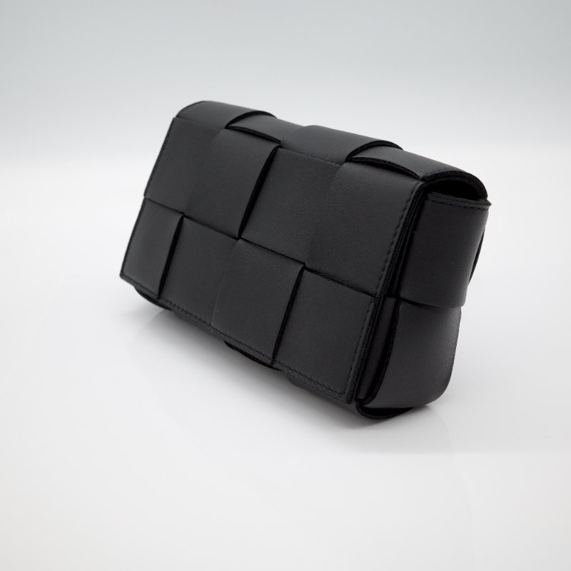 Bottega Venetta 寶緹嘉 BV Small Cassette 小款 經典編織 小牛皮 磁釦 斜背包 肩背包 黑色-5