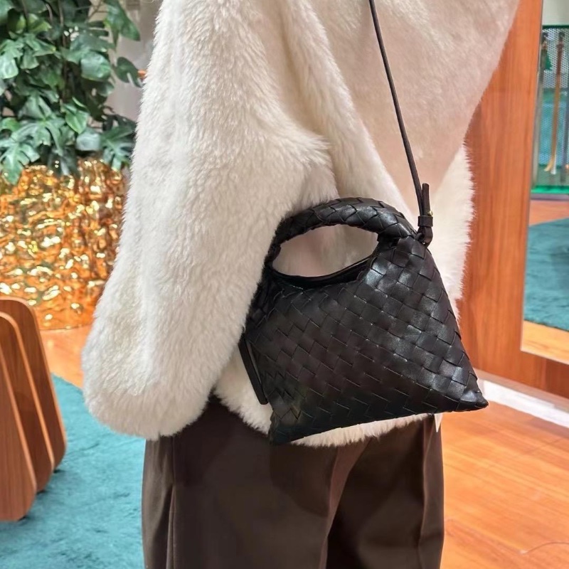 Bottega Veneta Hop bag-2