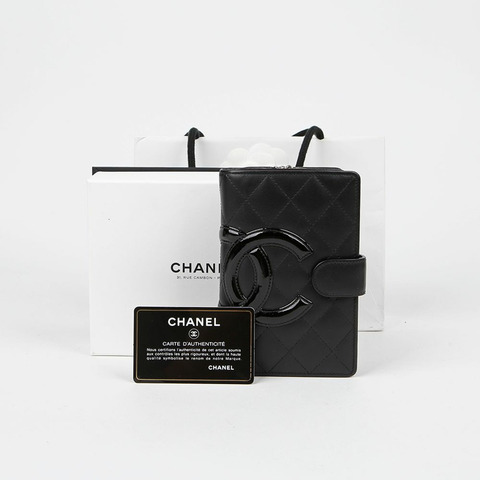 CHANEL 緊湊型皮夾 A50080
