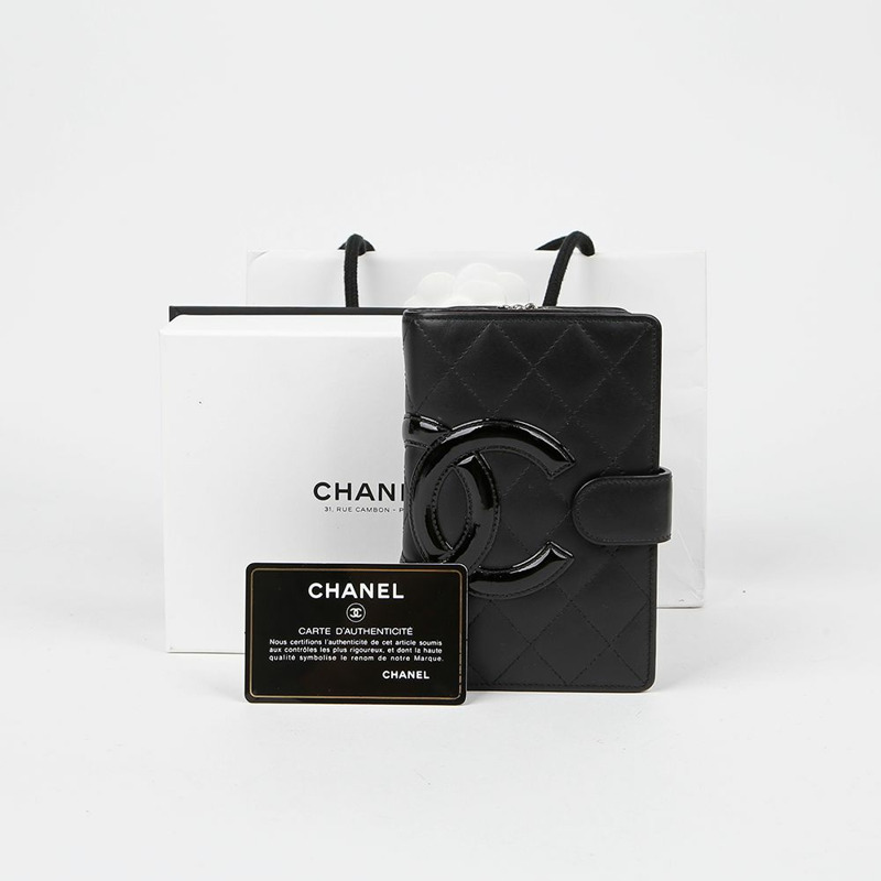 CHANEL 緊湊型皮夾 A50080-0
