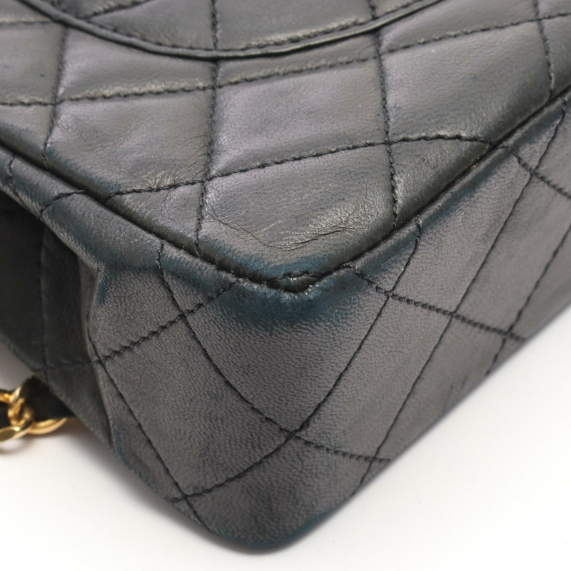香奈兒 (CHANEL) Matelasse W 翻蓋鏈條單肩背包，羊皮材質，黑色，二手，金色五金，CC-6