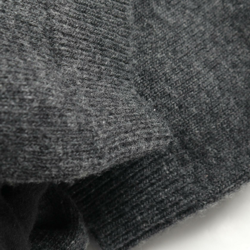 Miu Miu 羊毛灰色開襟毛衣，二手男款 #46-6