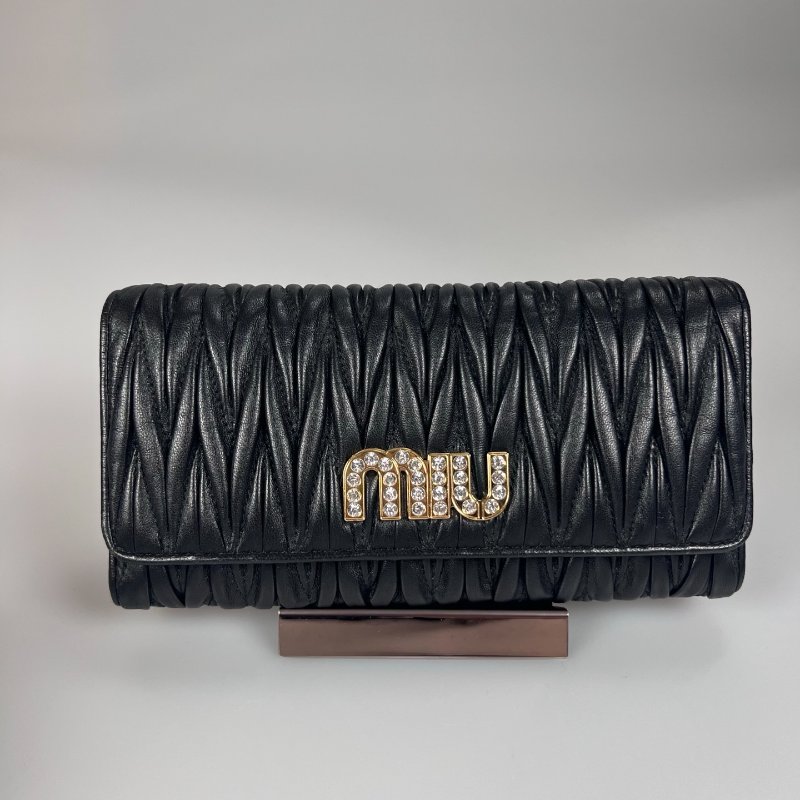 MIU MIU 黑金水鑽皺褶翻蓋長夾-0