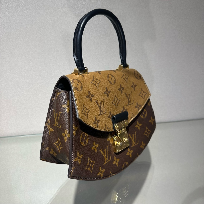 LOUIS VUITTON TILSITT 老花满印可拆卸可调节肩带扇子包 单肩手提包-1