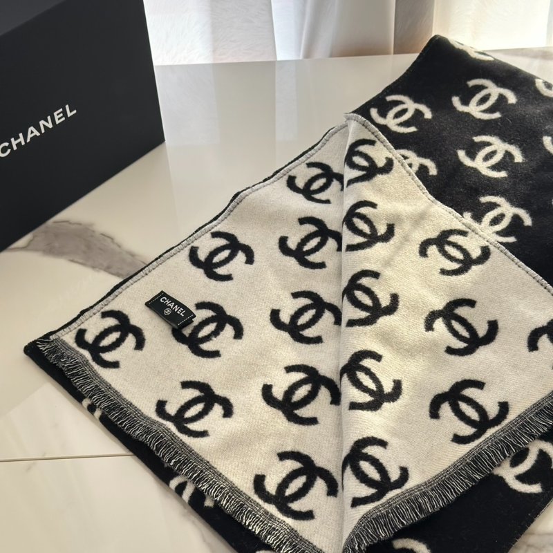 CHANEL 經典雙C雙面羊絨圍巾-2