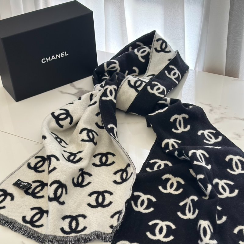 CHANEL 經典雙C雙面羊絨圍巾-4